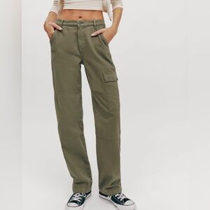 Reformation Bailey High Rise Utility Pants Size 28 in Army Green